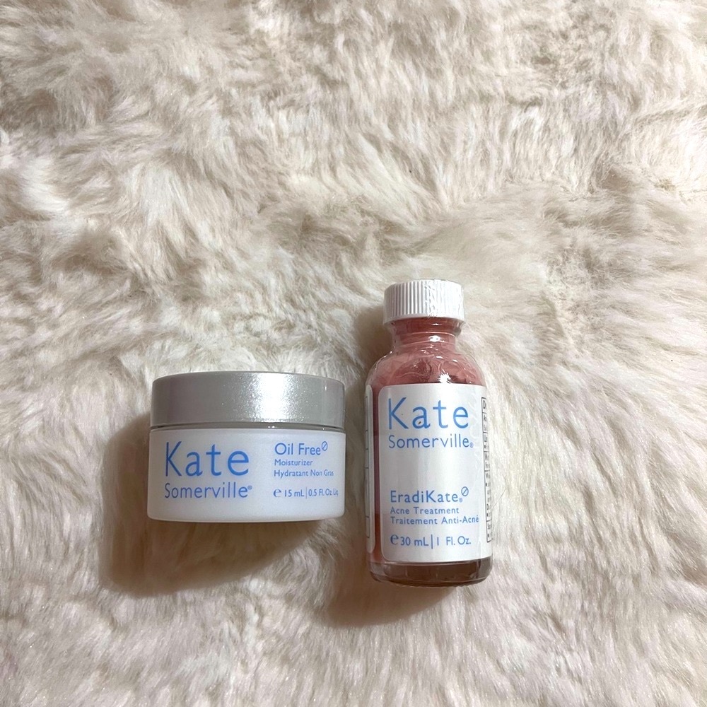 (NEW) Kate Somerville Eradikate Acne Treatment and Oil Free Moisturizer Set